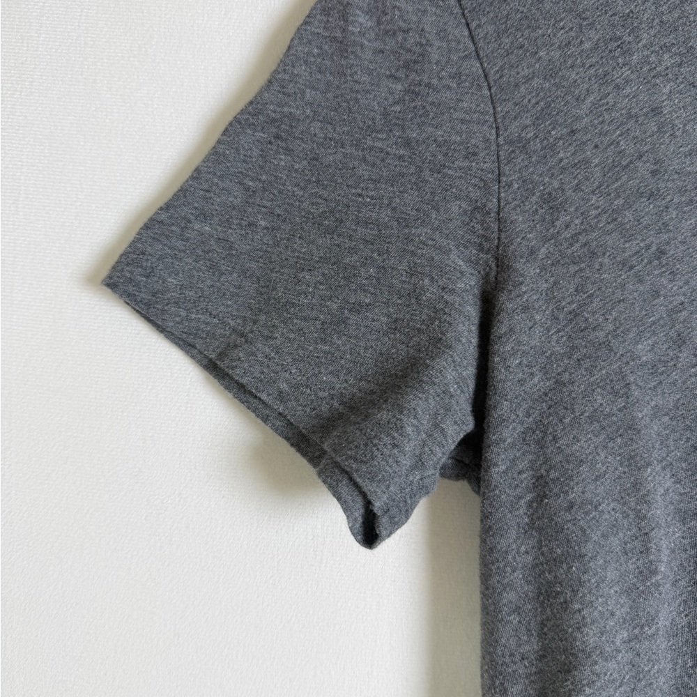Everlane Women’s Organic Cotton V-Neck Tee Shirt Gray Size Small Minimalist Boho - Picture 5 of 6